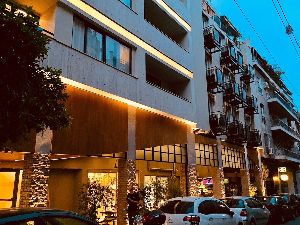 Athens Studios & Backpackers 1