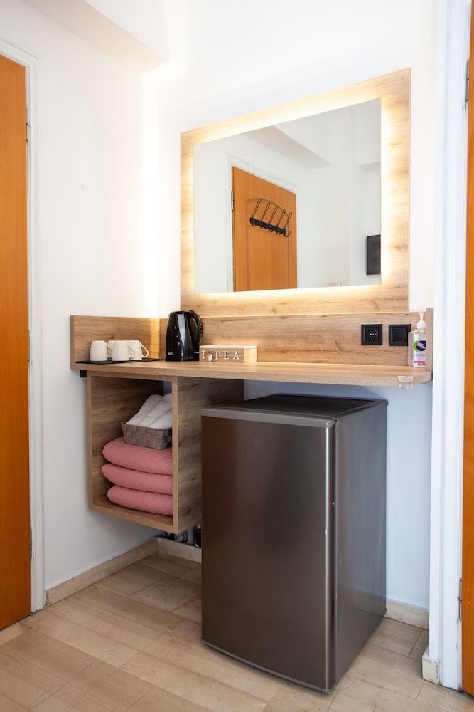 Athens Studios & Backpackers 21