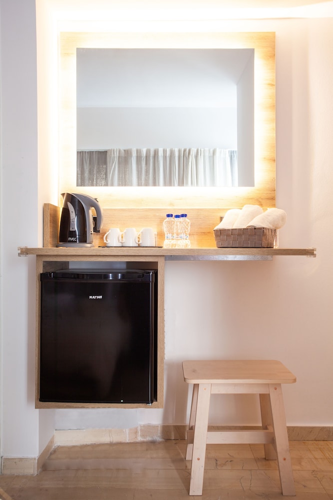 Athens Studios & Backpackers 24