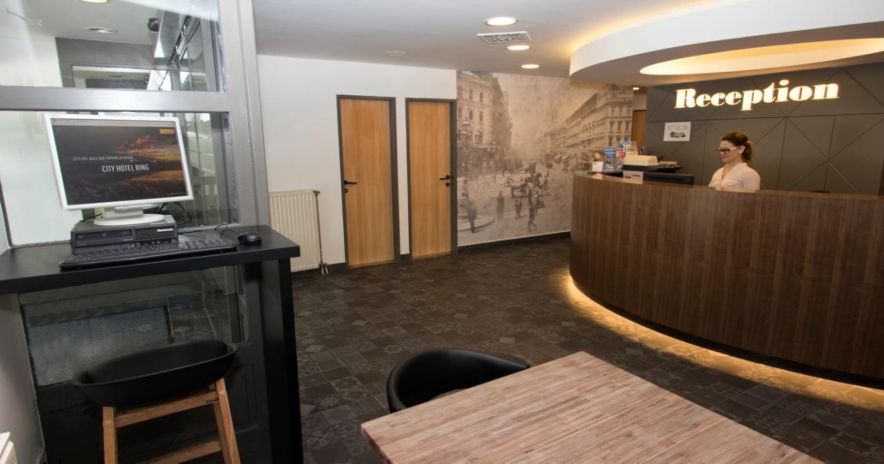 City Hotel Ring 16