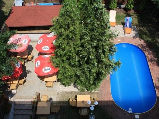 Hotel Rose City 4