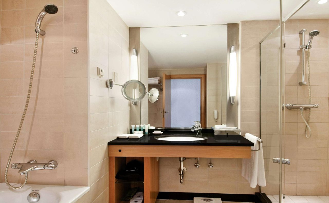 Crowne Plaza Budapest 8