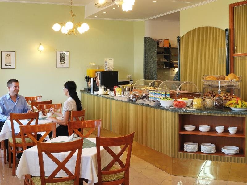 Baross Hotel by Mellow Mood Hotels 11
