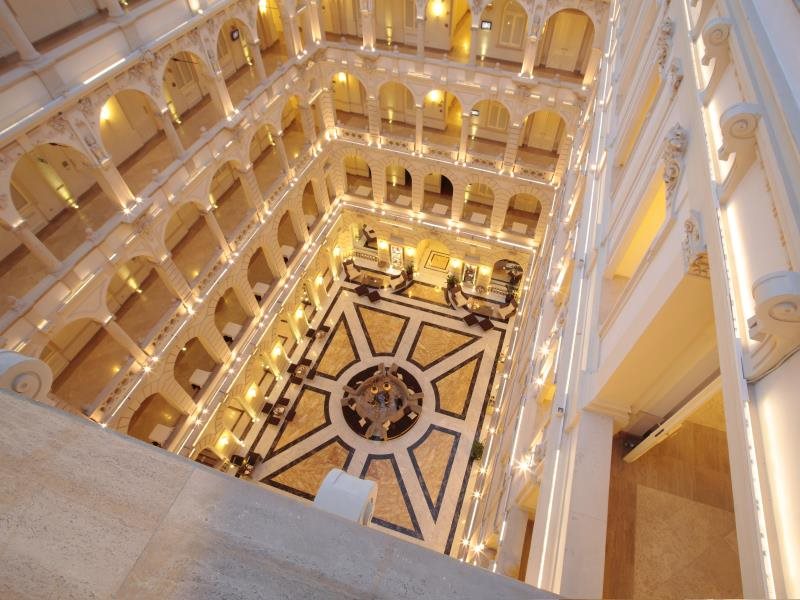 Anantara New York Palace Budapest Hotel 8