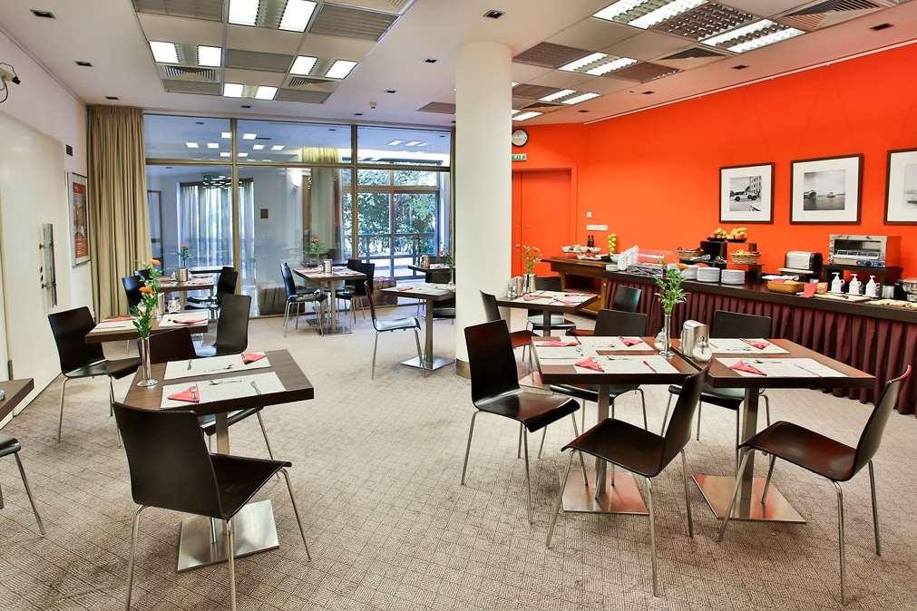 Adina Apartment Hotel Budapest 17