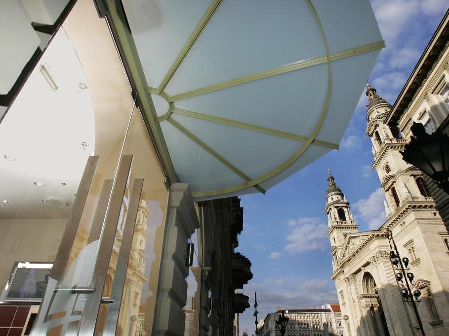 Hotel Central Basilica 24