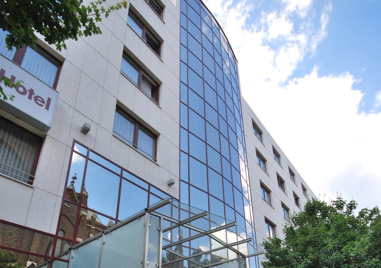 Lion's Garden Hotel Budapest 10