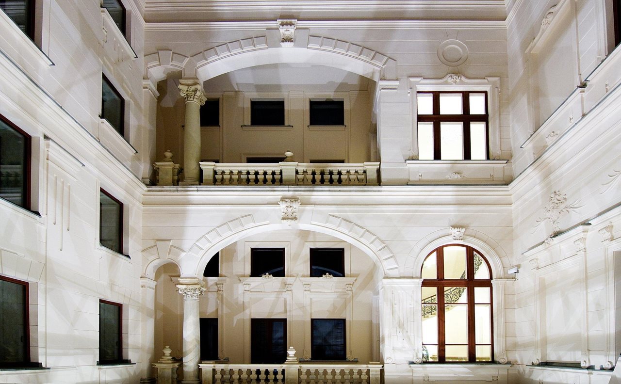 Eurostars Palazzo Zichy 12