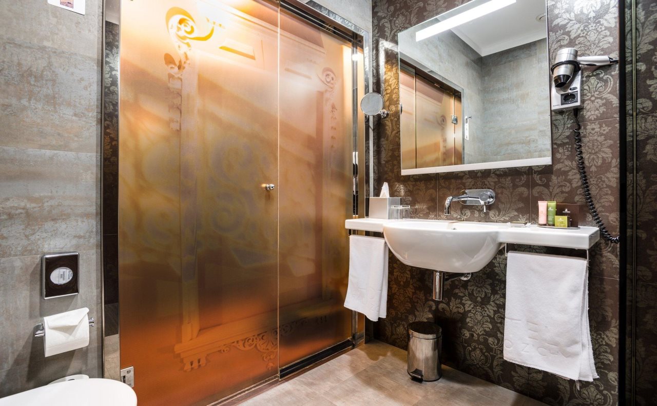 Eurostars Palazzo Zichy 18