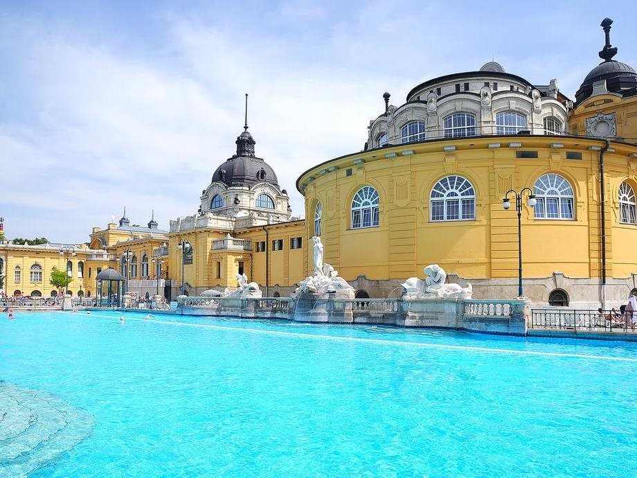 Budapest Museum Central 22