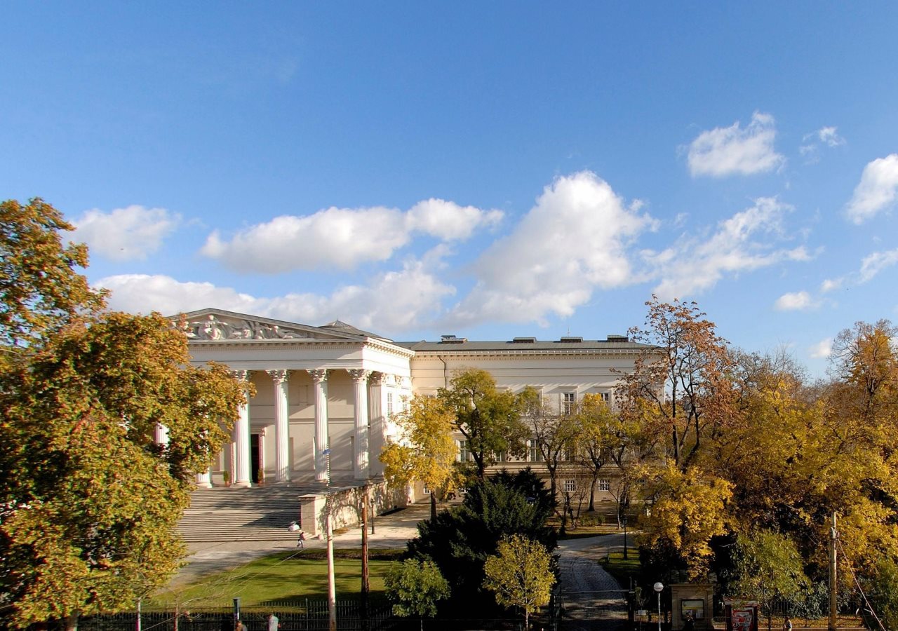 Budapest Museum Central 8