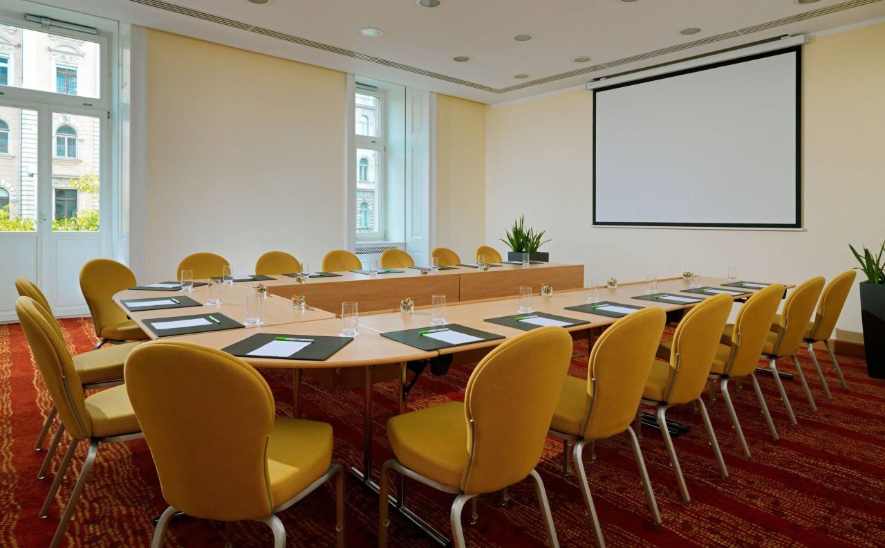 Courtyard by Marriott Budapest City Center 10