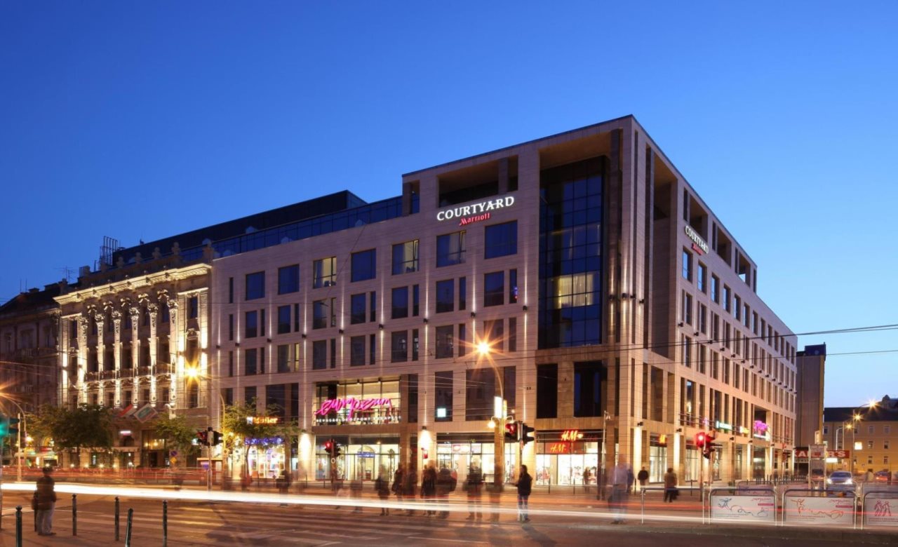 Courtyard by Marriott Budapest City Center 13