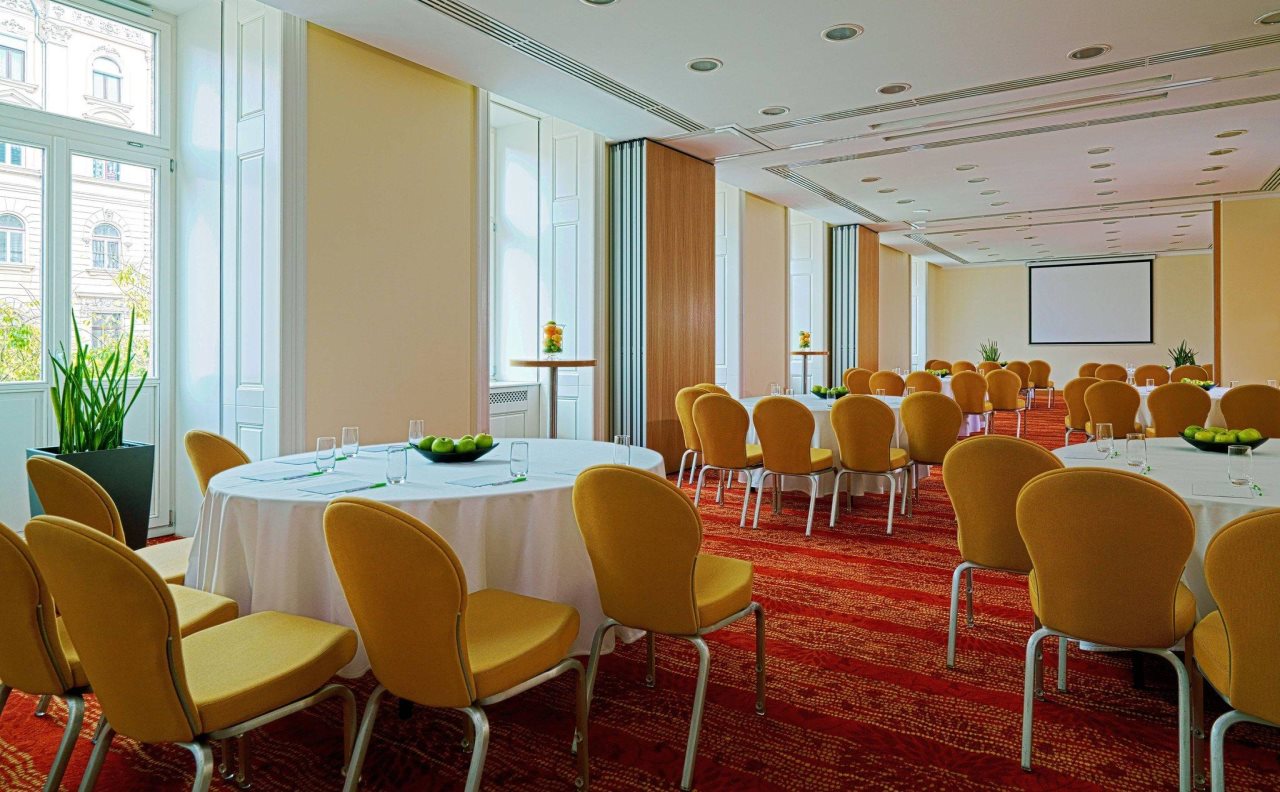 Courtyard by Marriott Budapest City Center 18