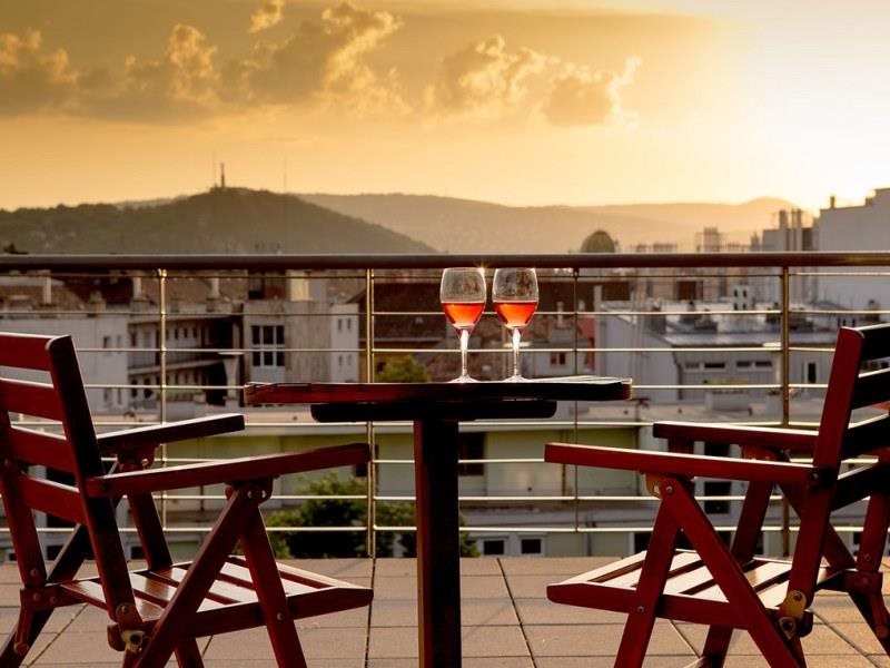 Escala Hotel & Suites 11