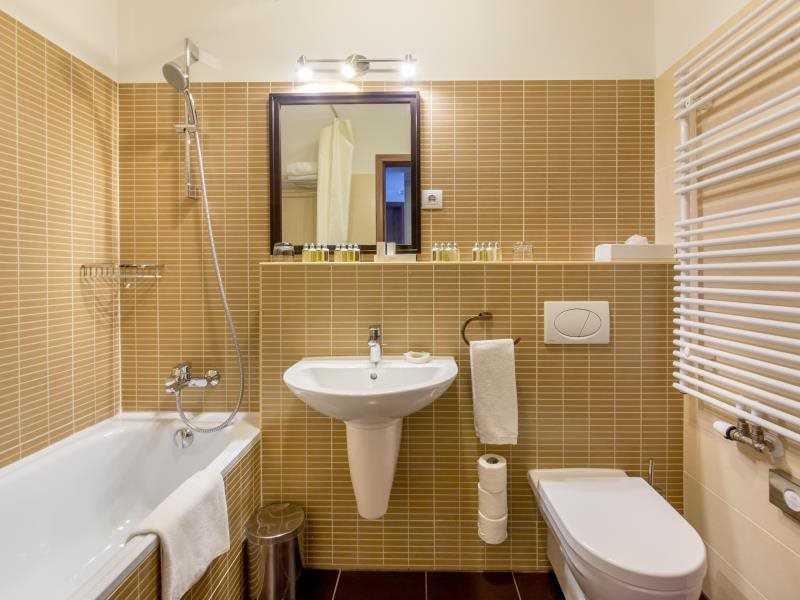Escala Hotel & Suites 12