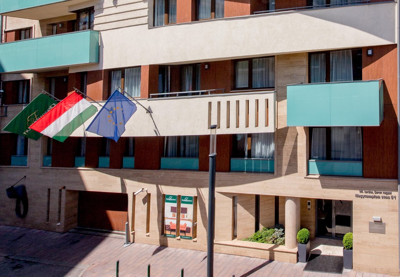 Escala Hotel & Suites 13