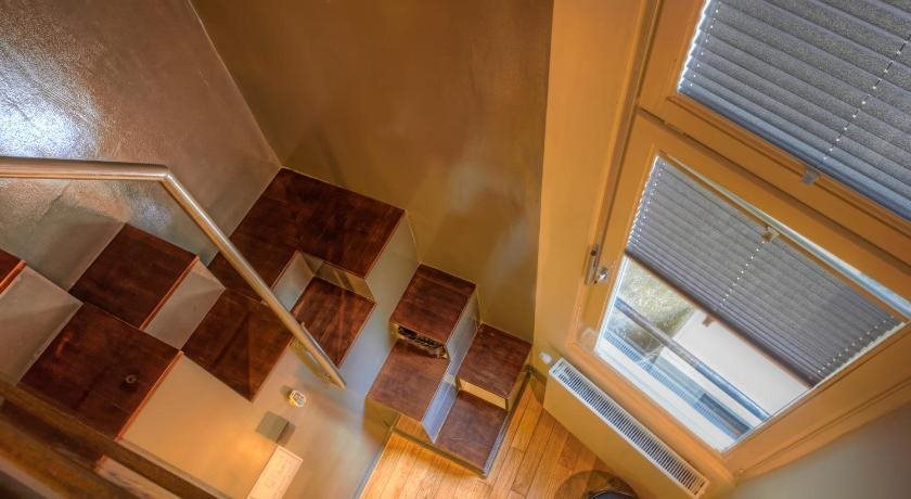 Brody House 22