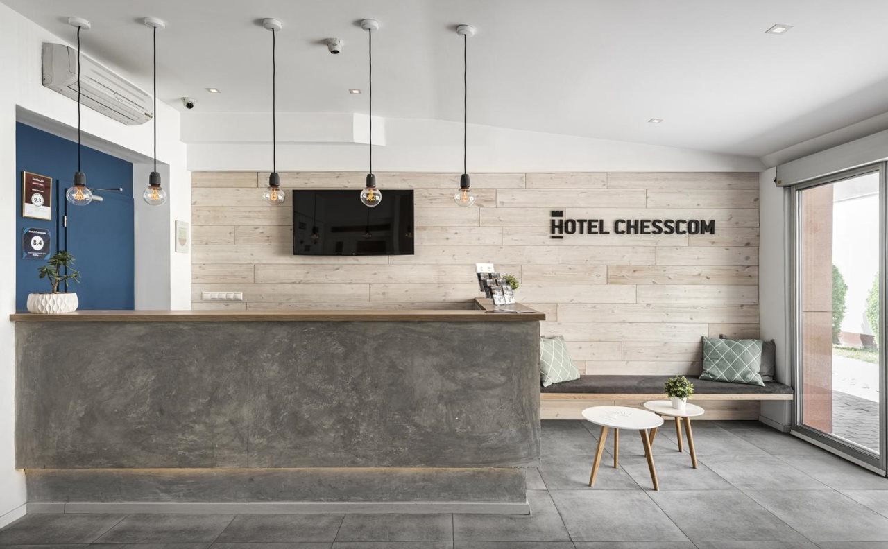 Chesscom Hotel 1