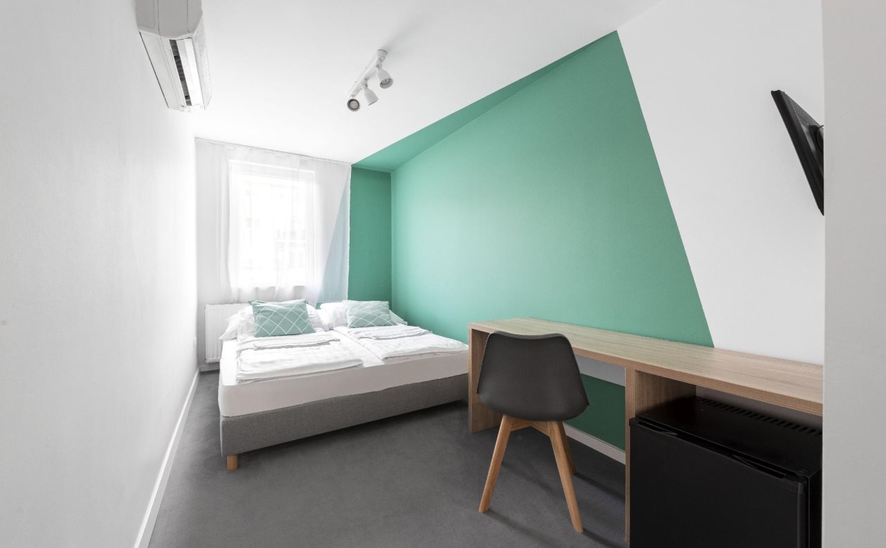 Chesscom Hotel 6