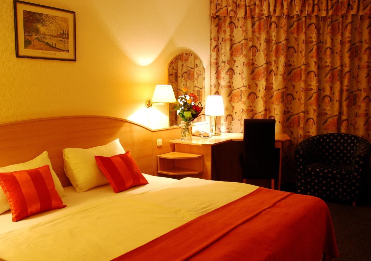 Hotel Orion Varkert 2