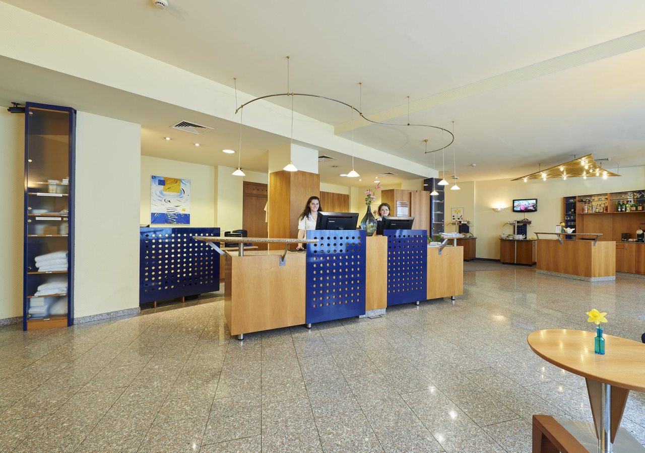 Mamaison Hotel Chain Bridge Budapest 12