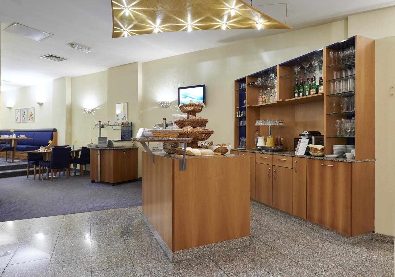Mamaison Hotel Chain Bridge Budapest 17