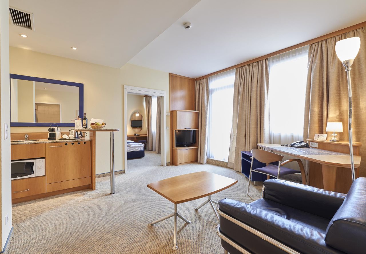 Mamaison Hotel Chain Bridge Budapest 4