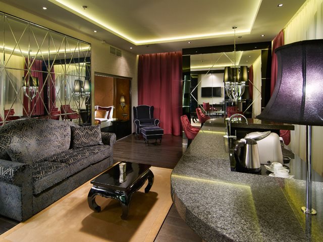 Mirage Medic Hotel 7