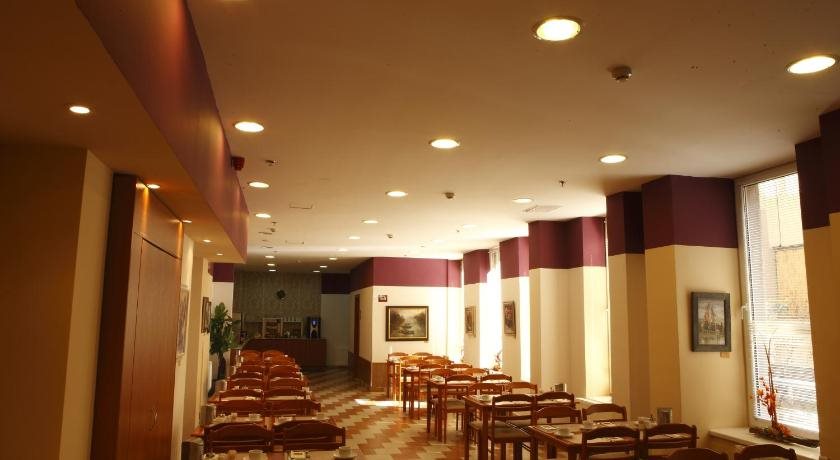 Six Inn Hotel - Budapest 11