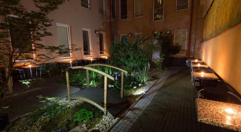 Six Inn Hotel - Budapest 23