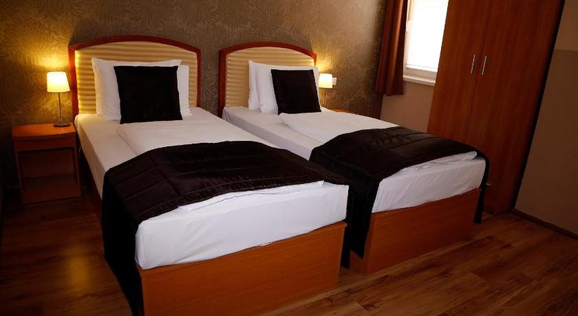 Six Inn Hotel - Budapest 3