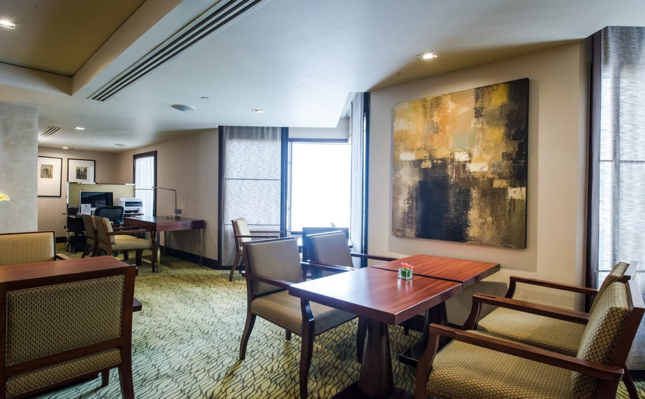 Holiday Inn Bangkok Silom 10