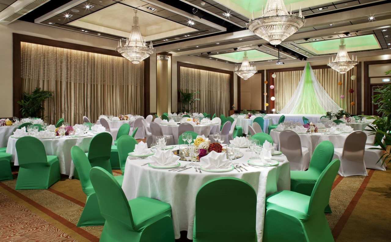 Holiday Inn Bangkok Silom 12
