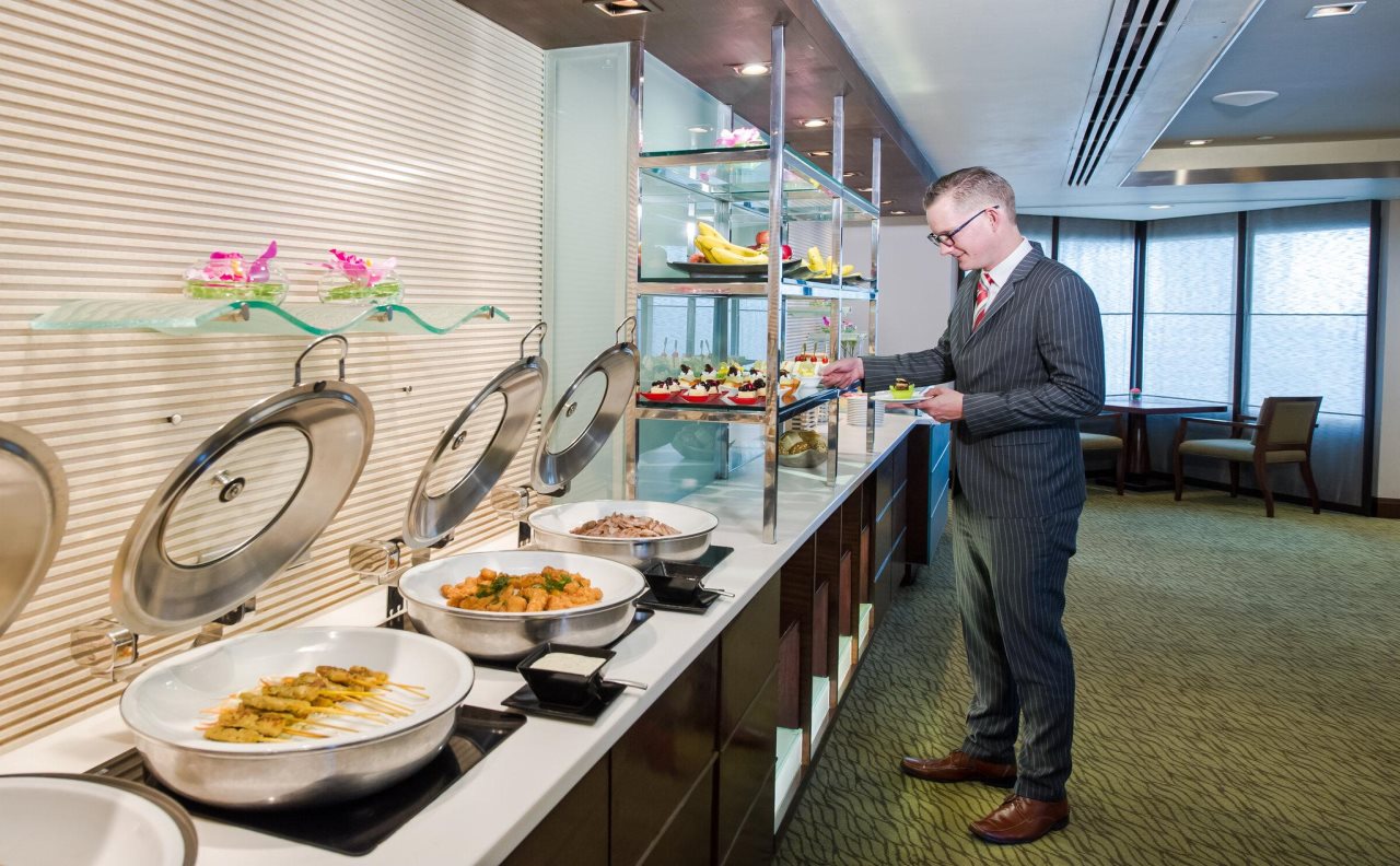 Holiday Inn Bangkok Silom 16