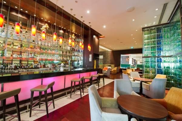 Holiday Inn Bangkok Silom 19