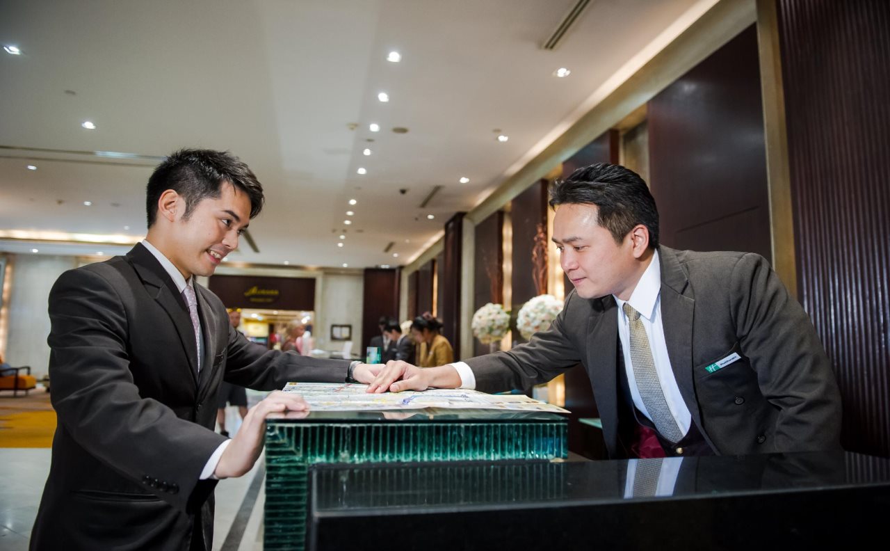 Holiday Inn Bangkok Silom 21