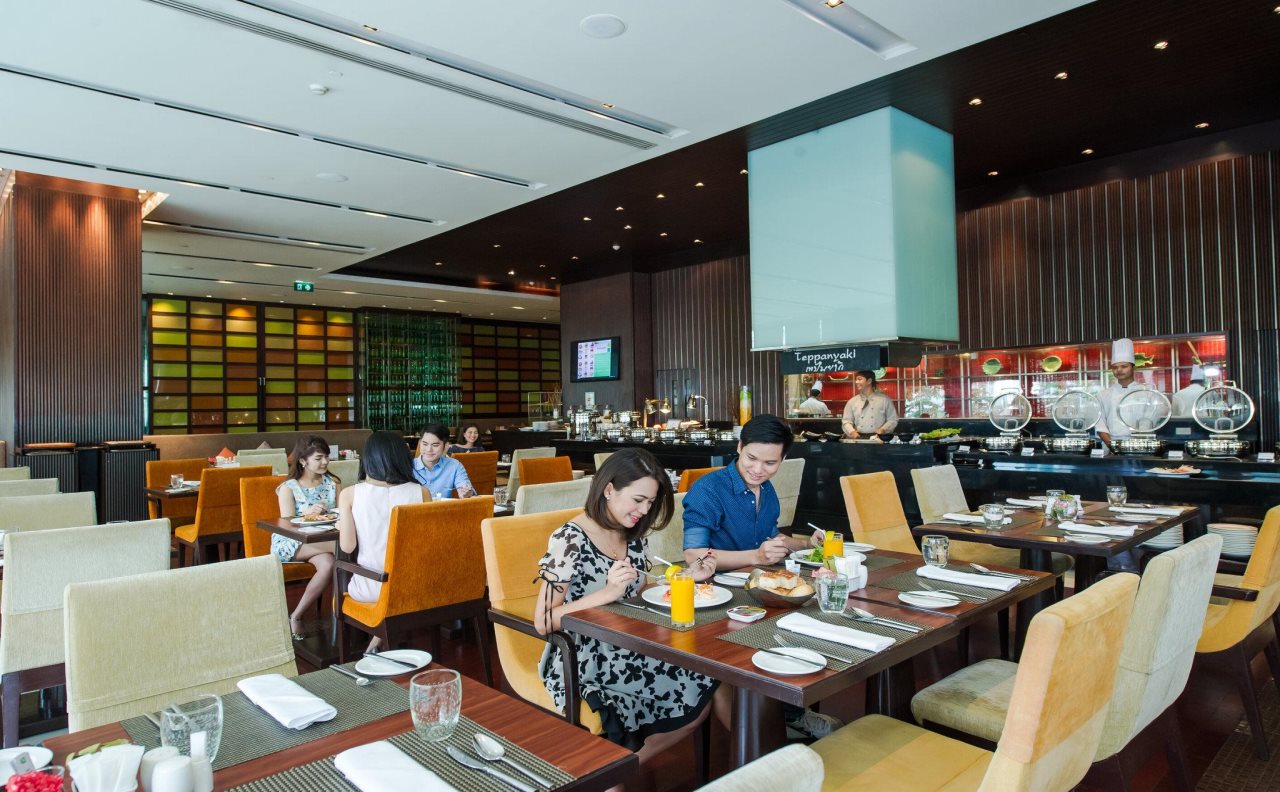 Holiday Inn Bangkok Silom 24