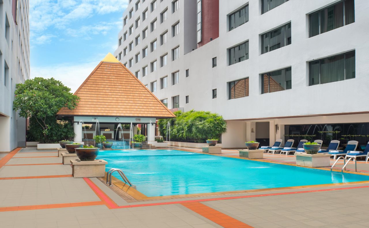 The Twin Towers Hotel 14