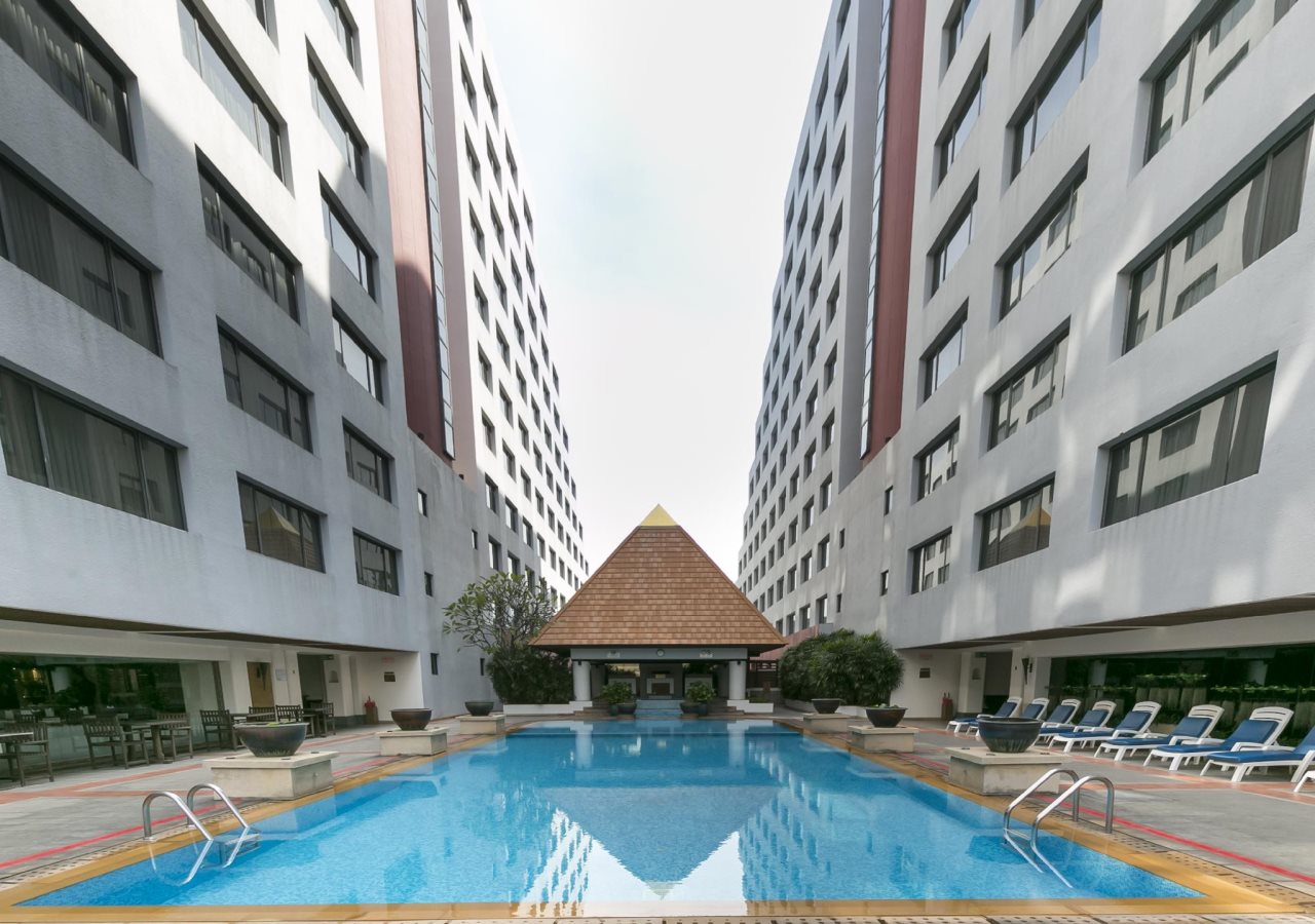 The Twin Towers Hotel 15