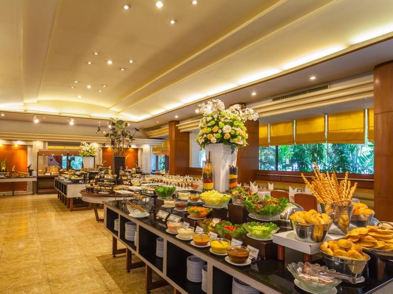 The Twin Towers Hotel 7