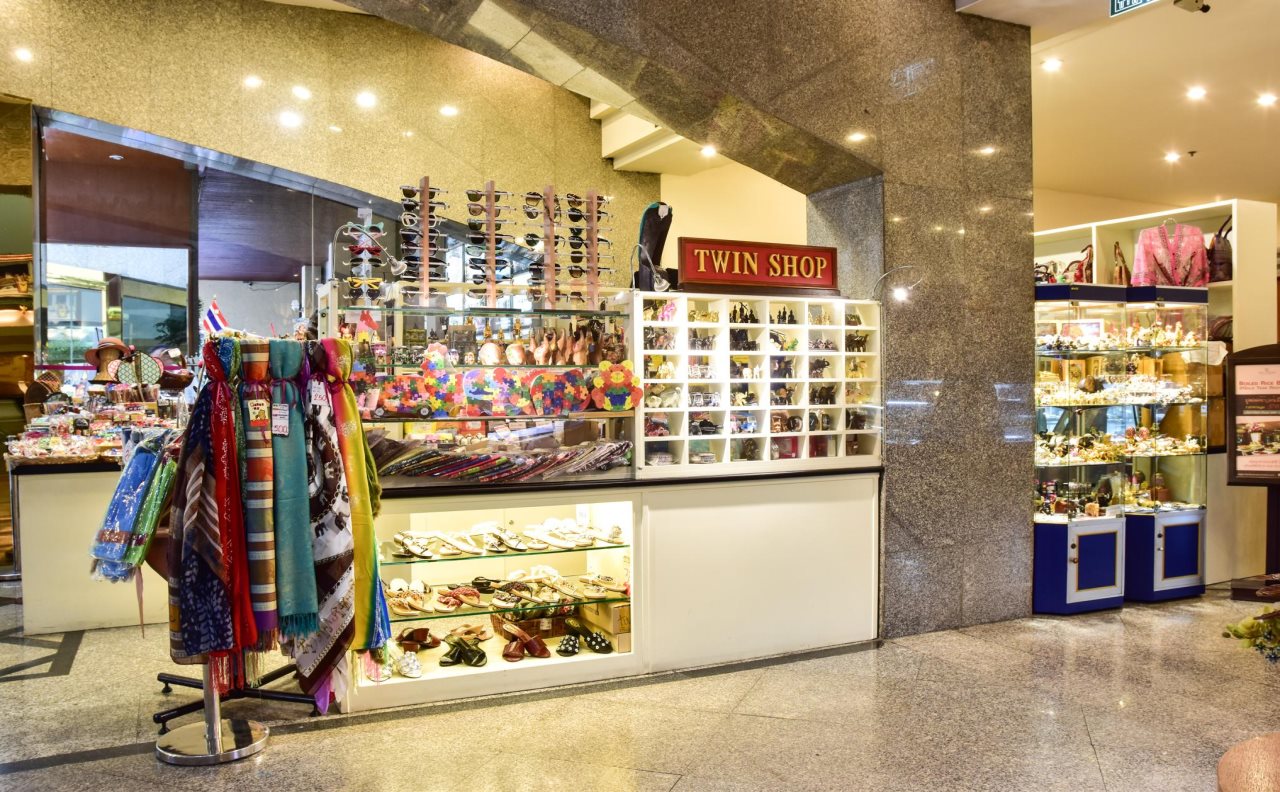 The Twin Towers Hotel 8