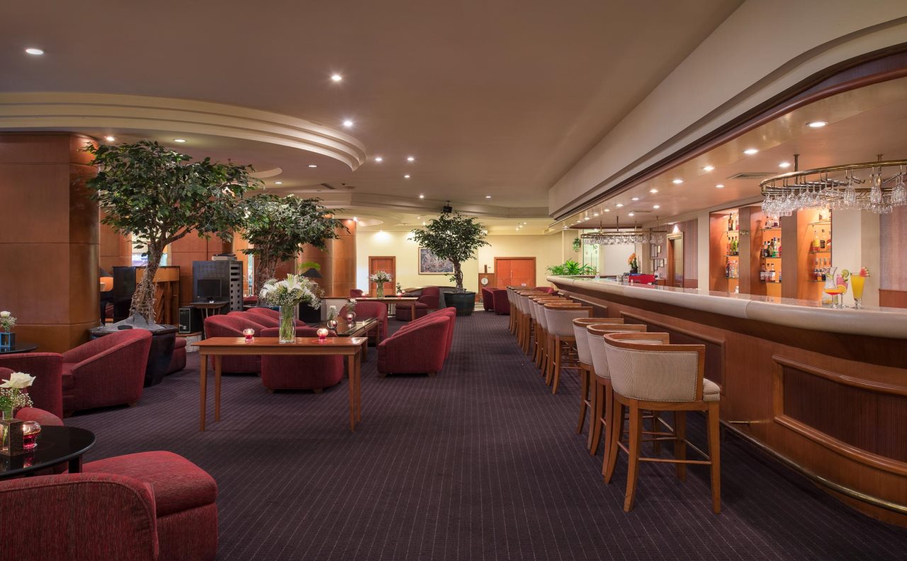 The Twin Towers Hotel 9