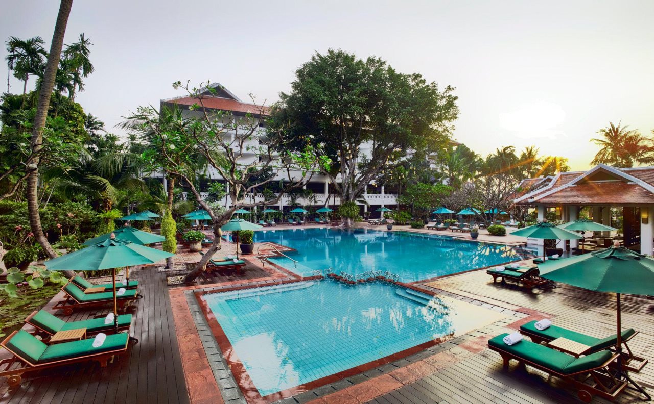 Anantara Riverside Bangkok Resort 12