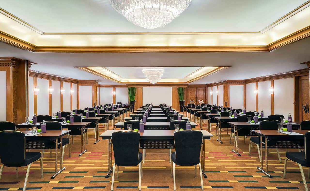 Grand Mercure Bangkok Atrium 6