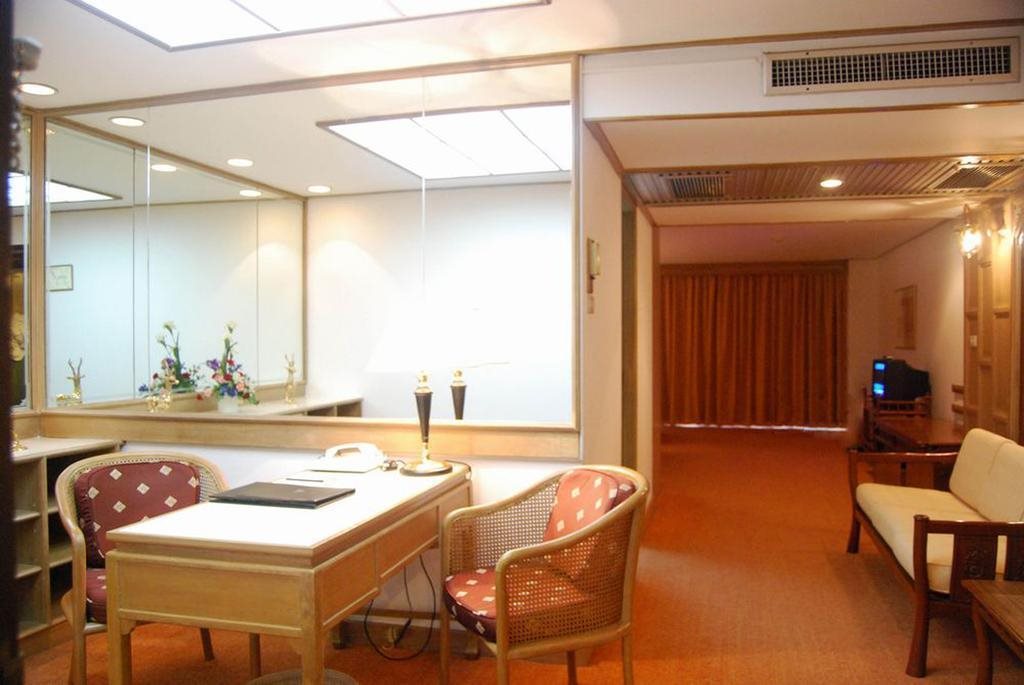The Montien Surawong Bangkok 4