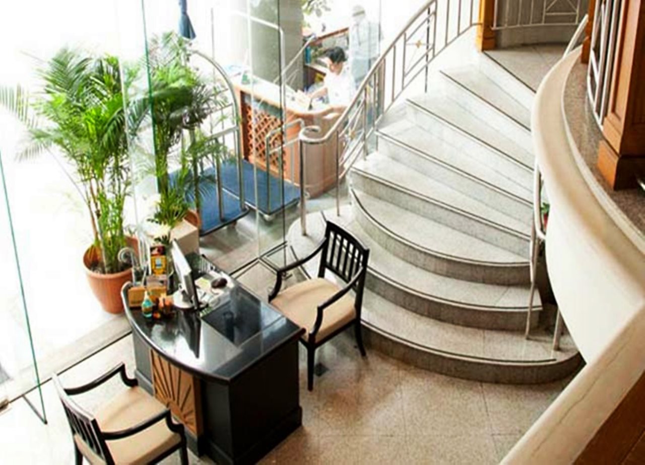 Silom Serene 17