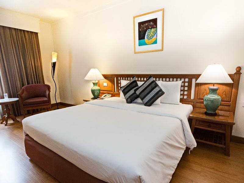 Silom Serene 2