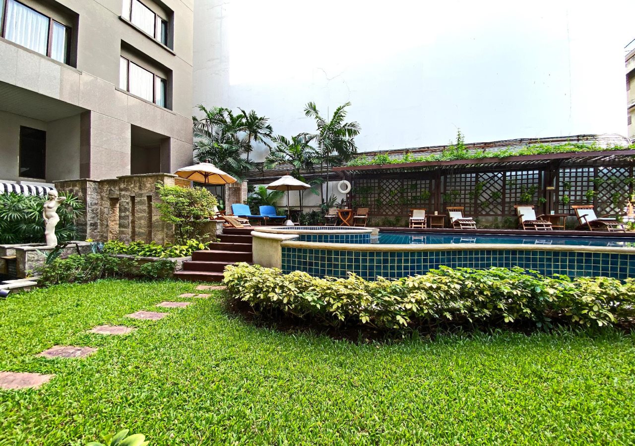 Silom Serene 21