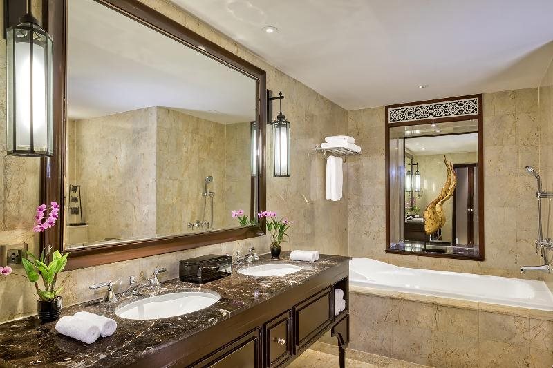 The Athenee Hotel, a Luxury Collection Hotel 7